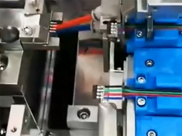 排线排母自动焊锡机视频